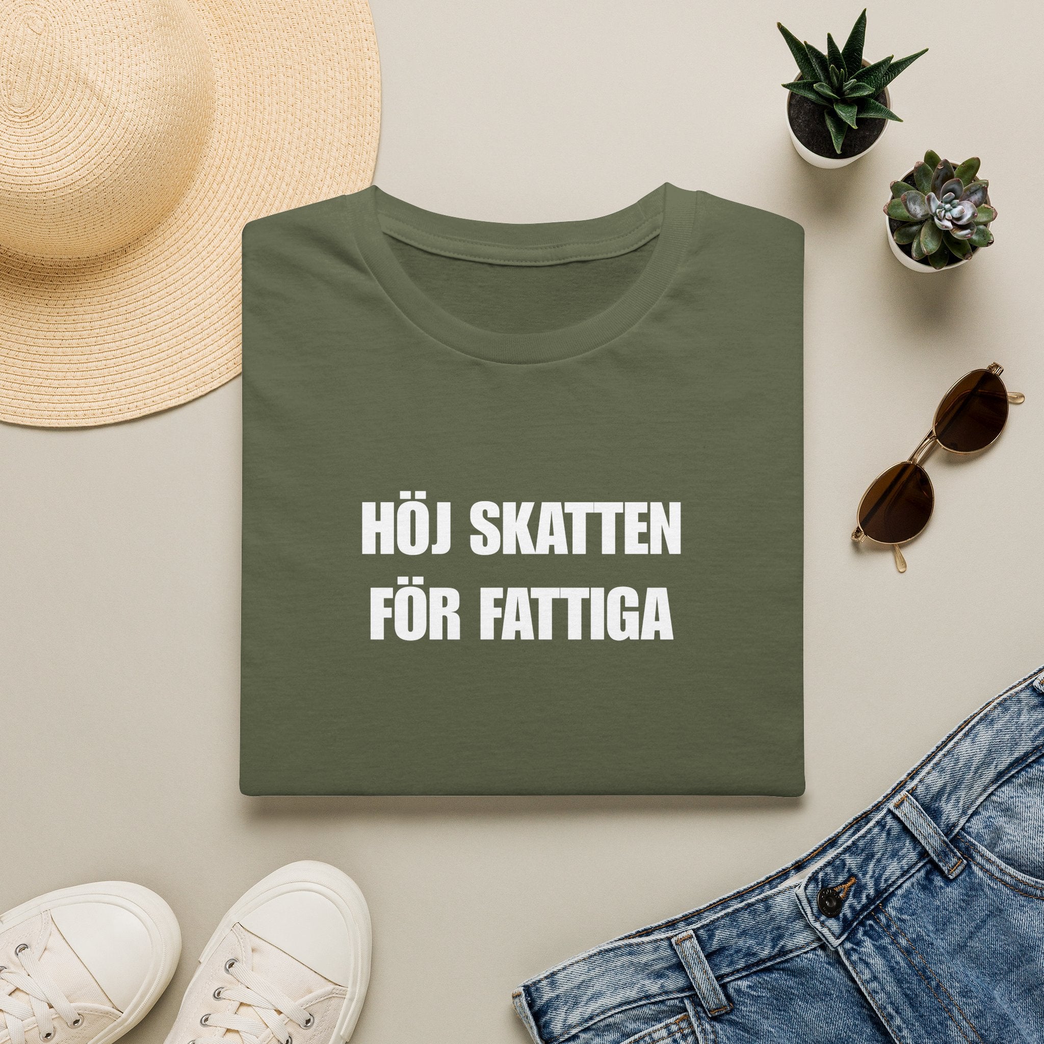 "HÖJ SKATTEN FÖR FATTIGA" - T-Shirt